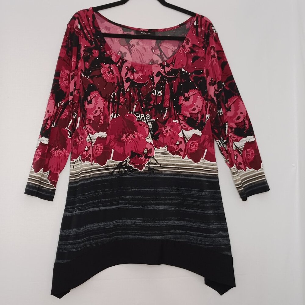 Women's Style & Co. Red and‎ Black Tunic about a Size XL